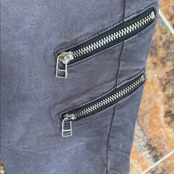 bebe Gray Moto Skinny Jeans with Zipper Accents Size 26