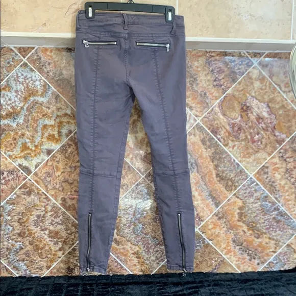 bebe Gray Moto Skinny Jeans with Zipper Accents Size 26