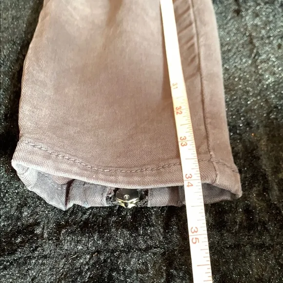 bebe Gray Moto Skinny Jeans with Zipper Accents Size 26