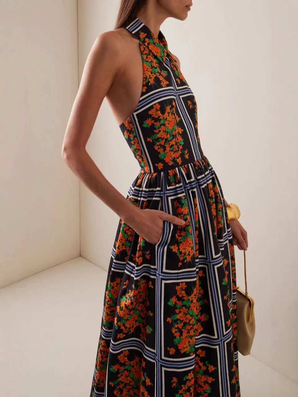Chic Halter Neck Backless Printed Maxi Dress with Collar