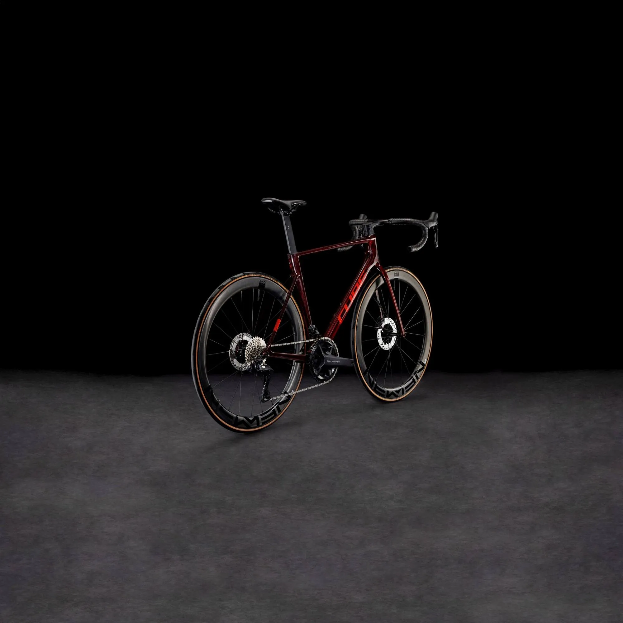 CUBE LITENING AIR C:68X RACE LIQUIDRED/CARBON