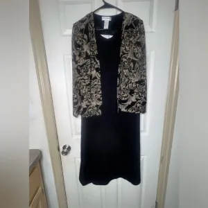 Dealers &amp; Damon’s 2 Piece Dress &amp; Jacket Set