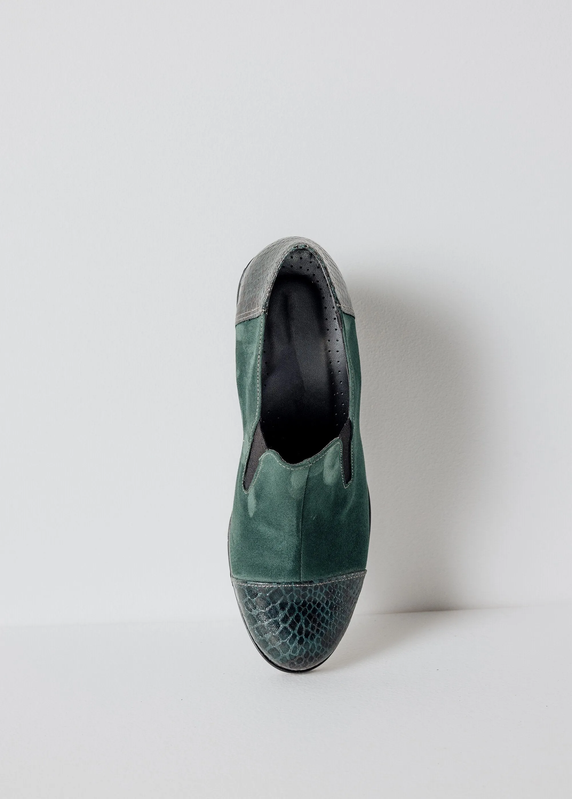 Elasticated comfort width wedge moccasins