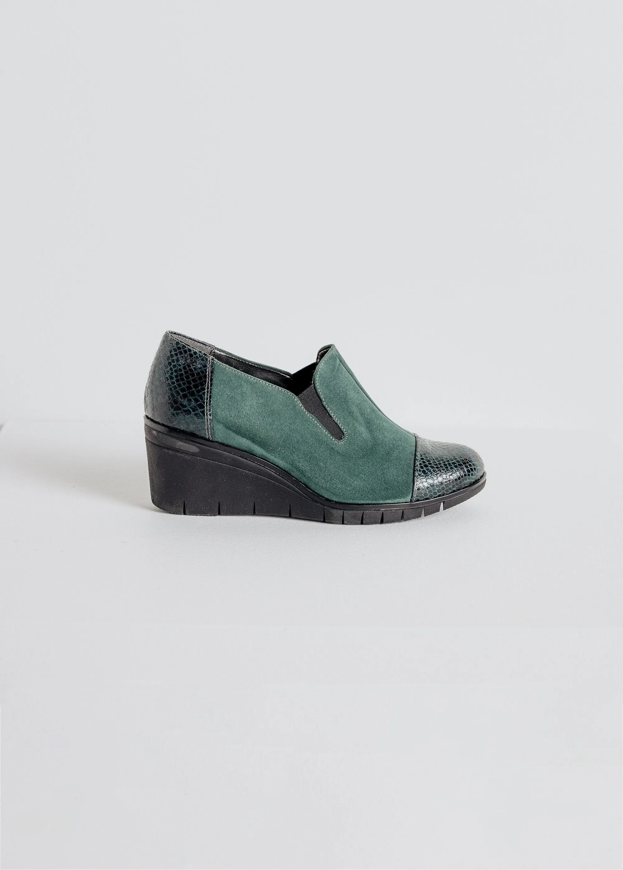 Elasticated comfort width wedge moccasins