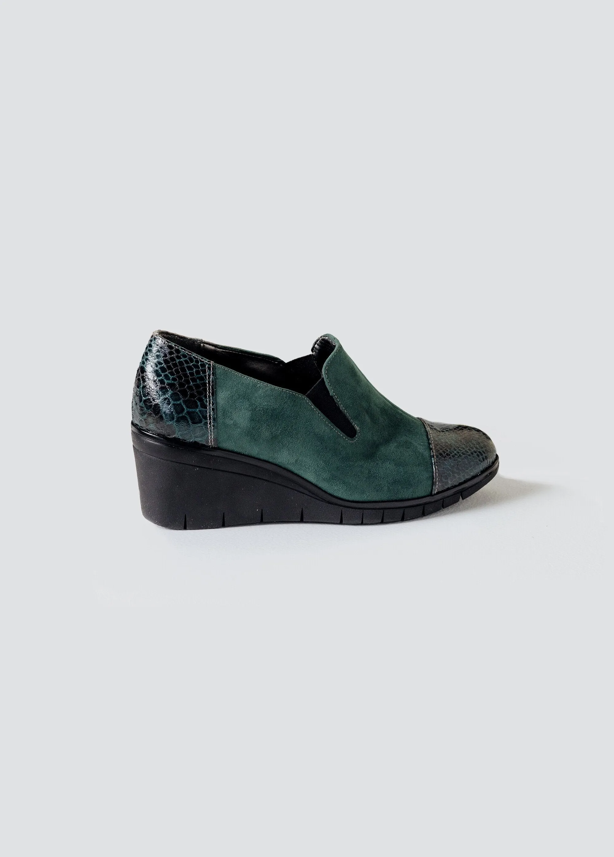 Elasticated comfort width wedge moccasins