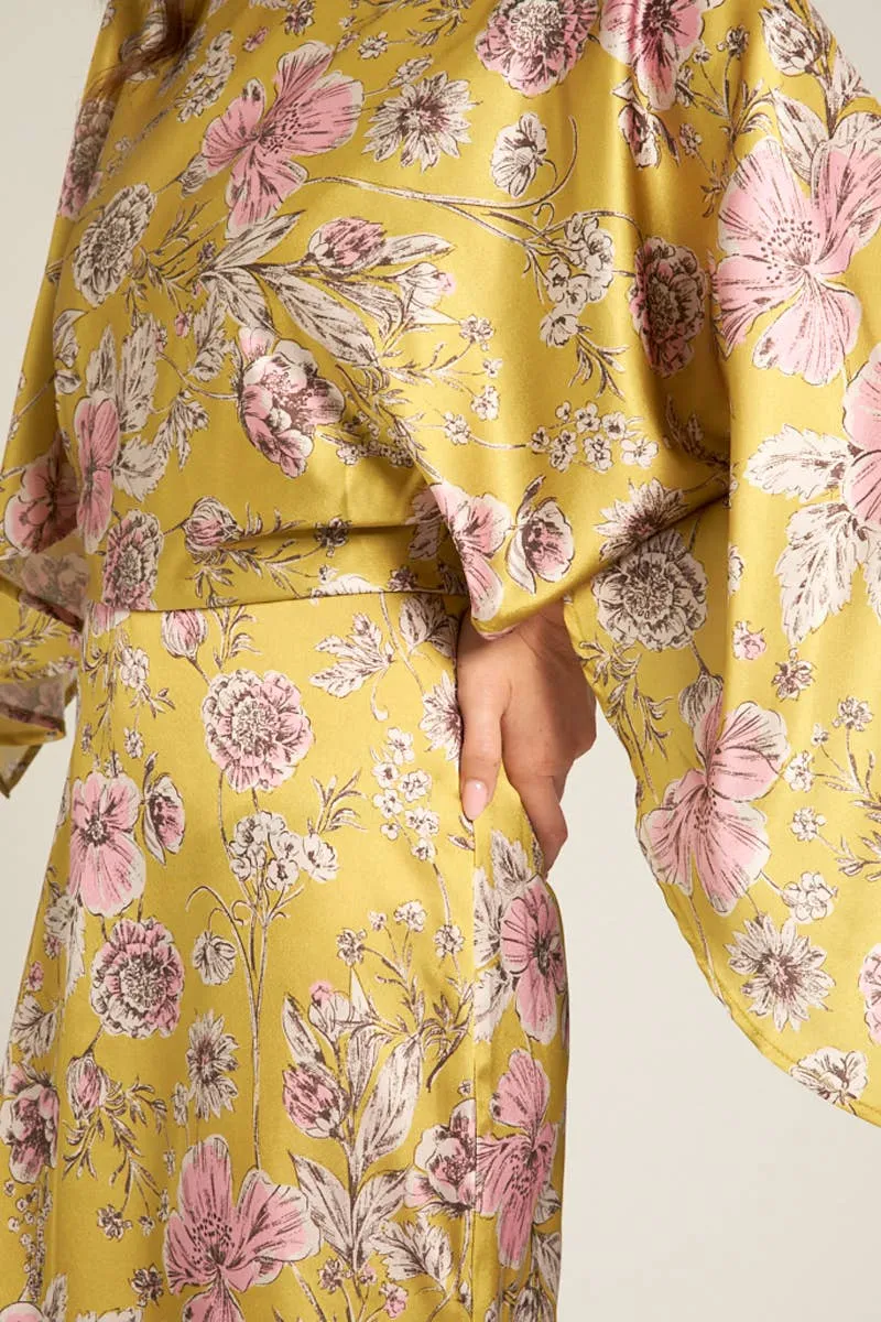 En Crème Dusty Lime Multi Cape Sleeve Floral Mini Dress