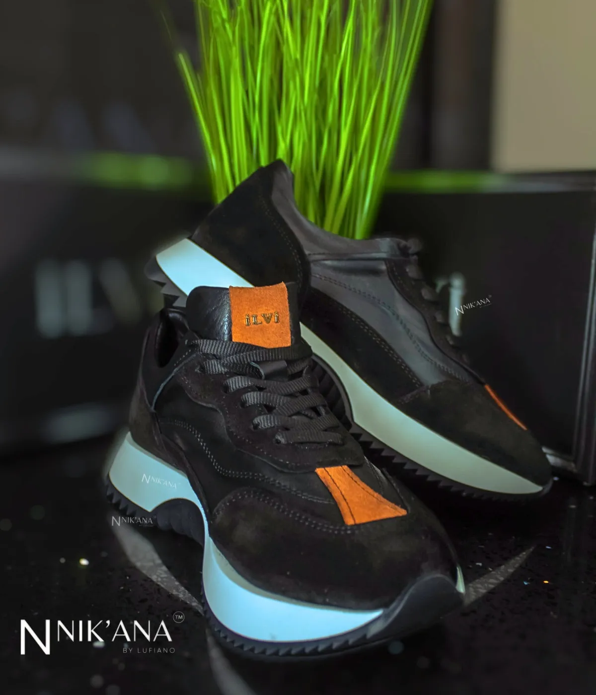 iLVi040-: Black