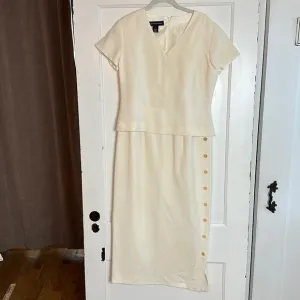 Jones New York Formal 72% silk , 28% linen cream maxi dress with button details