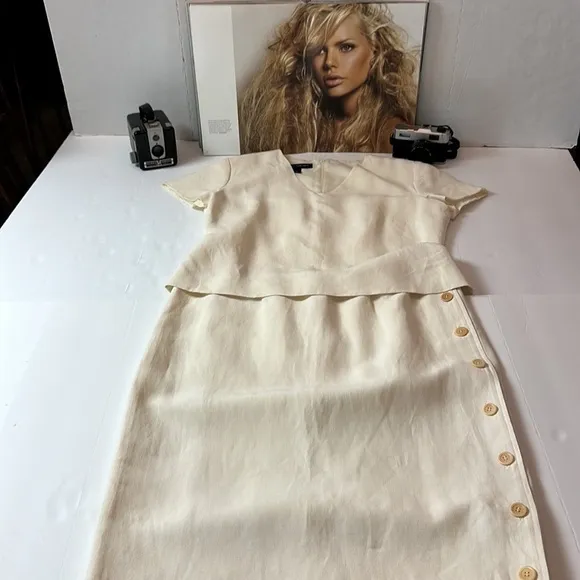 Jones New York Formal 72% silk , 28% linen cream maxi dress with button details