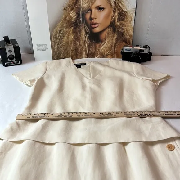Jones New York Formal 72% silk , 28% linen cream maxi dress with button details