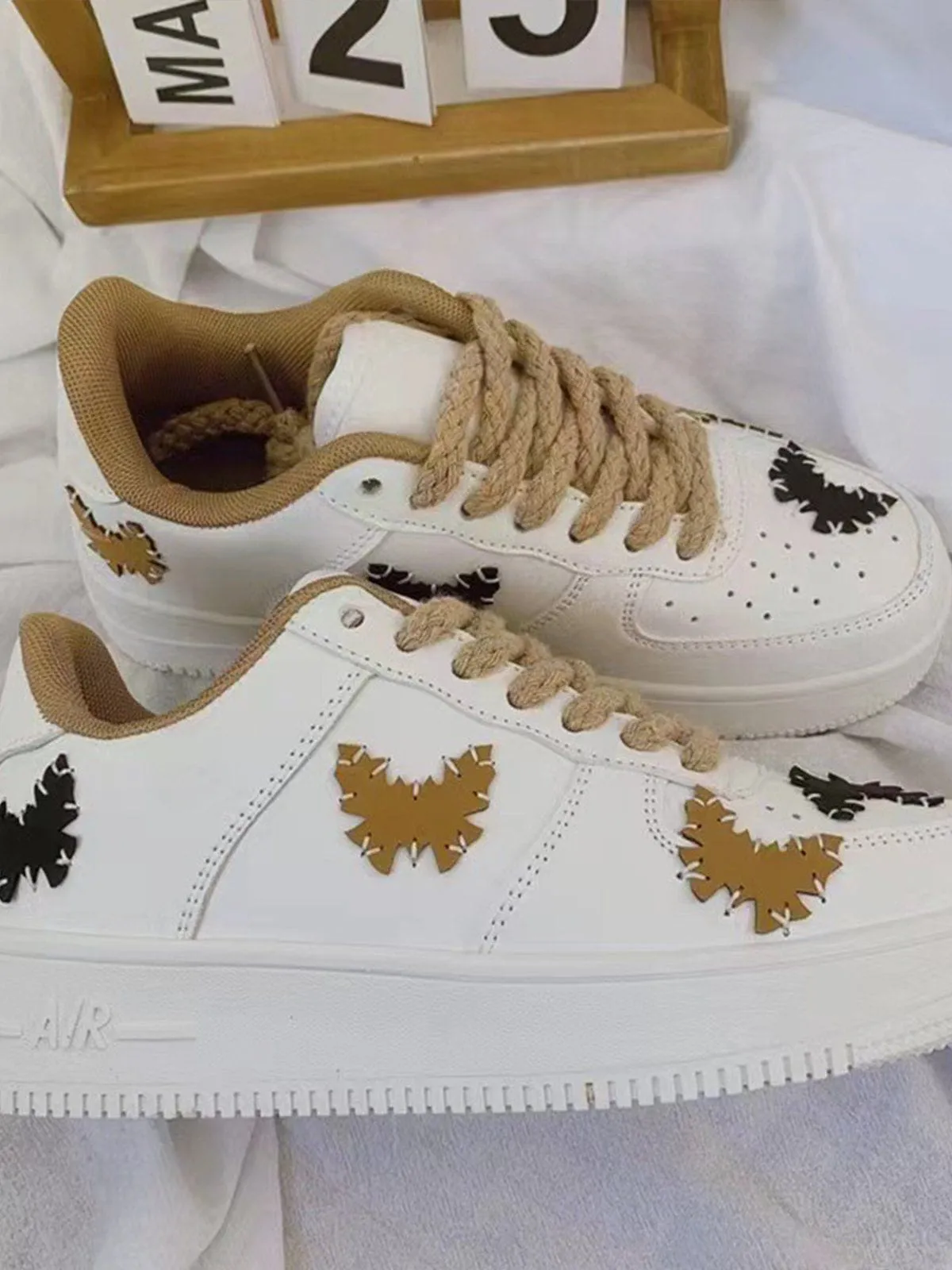 Kicksteria - Butterfly Label Skate Shoes