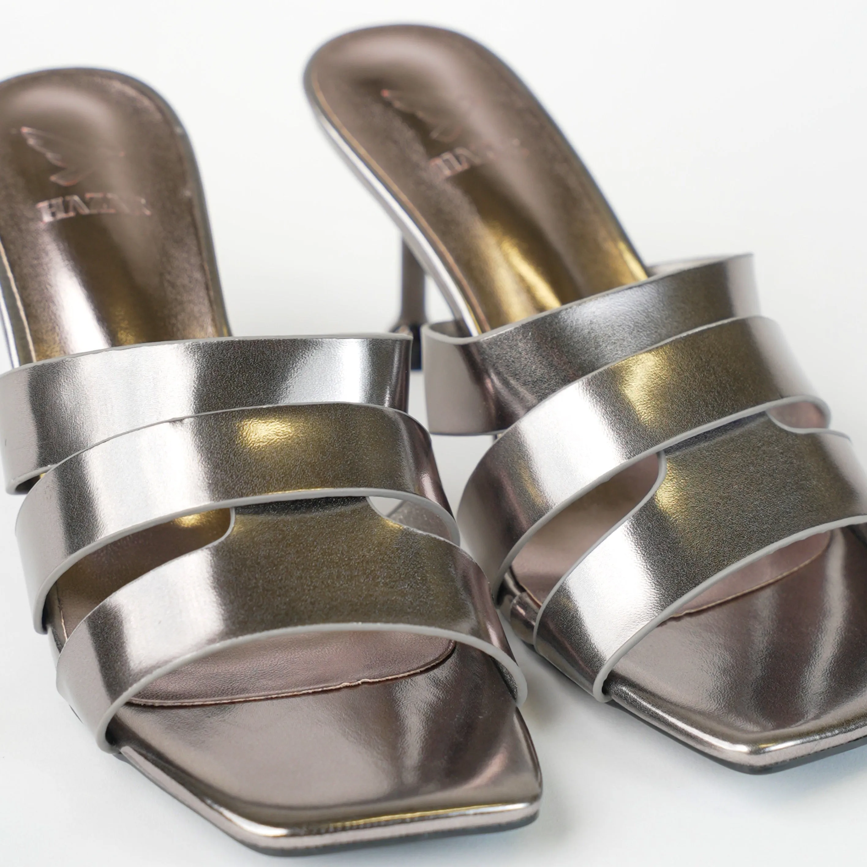 Kitten Heel