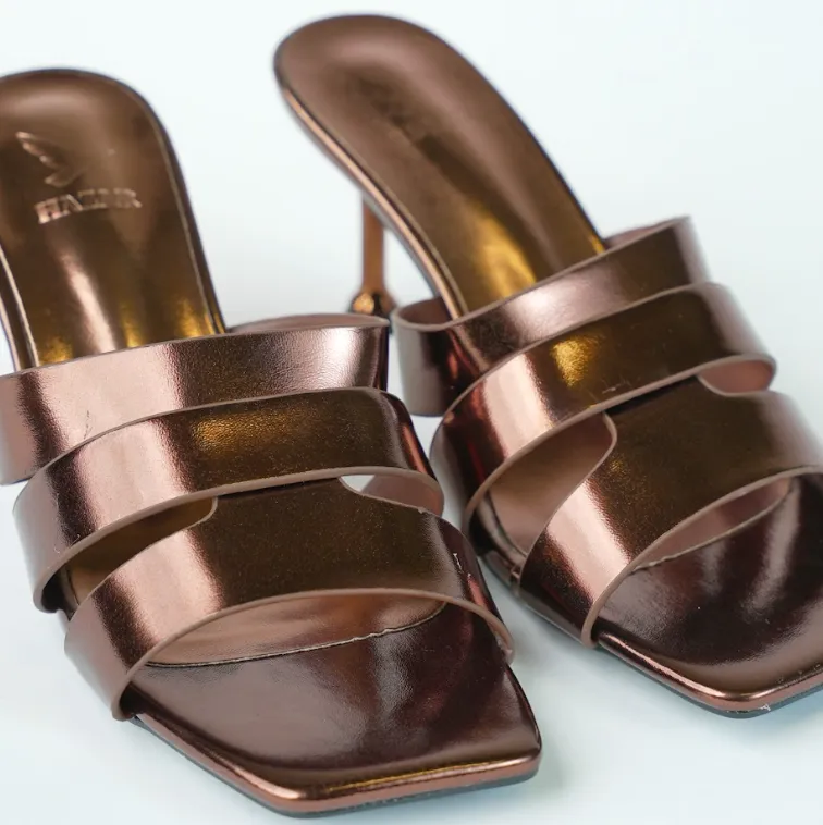 Kitten Heel