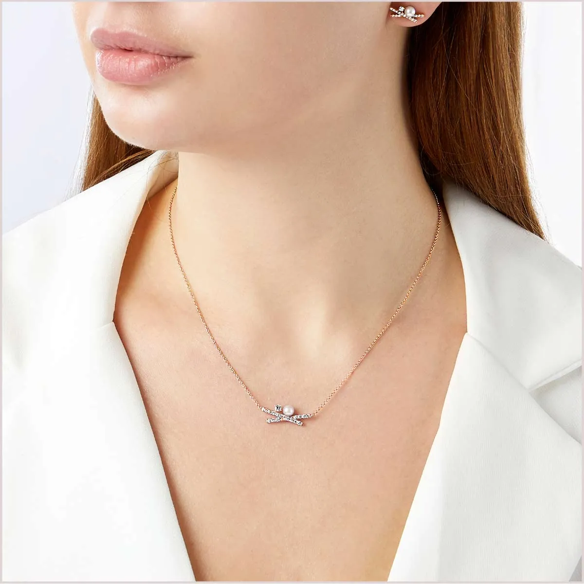 Sleek Akoya Pearl and Diamond Necklace in 18ct Gold