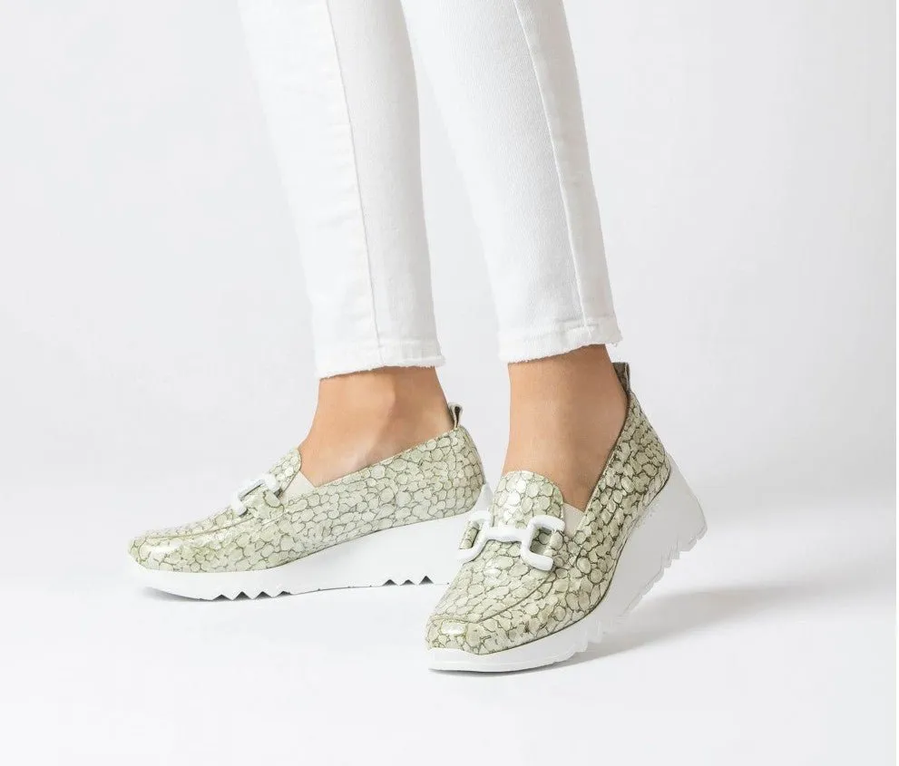 'Social' women's loafer - Green patent