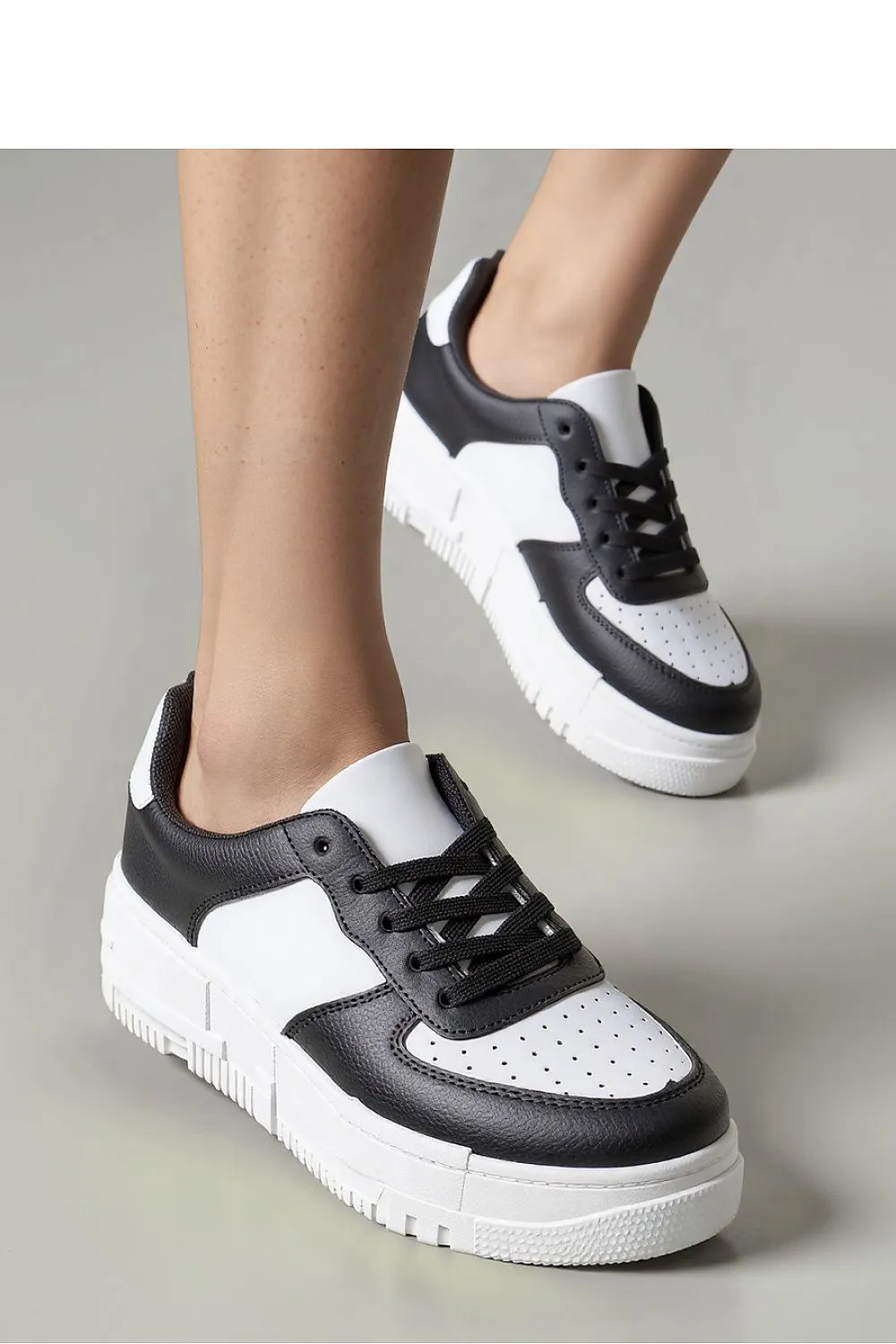 Sport Shoes Inello