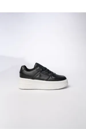 Sport Shoes Inello