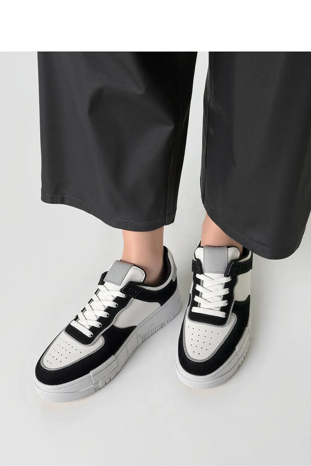 Sport Shoes Inello