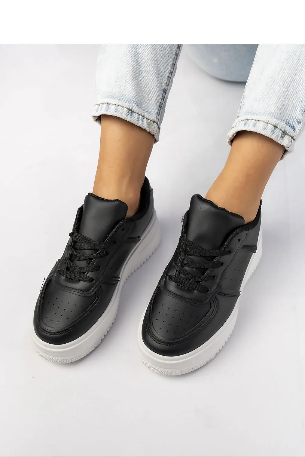 Sport Shoes Inello