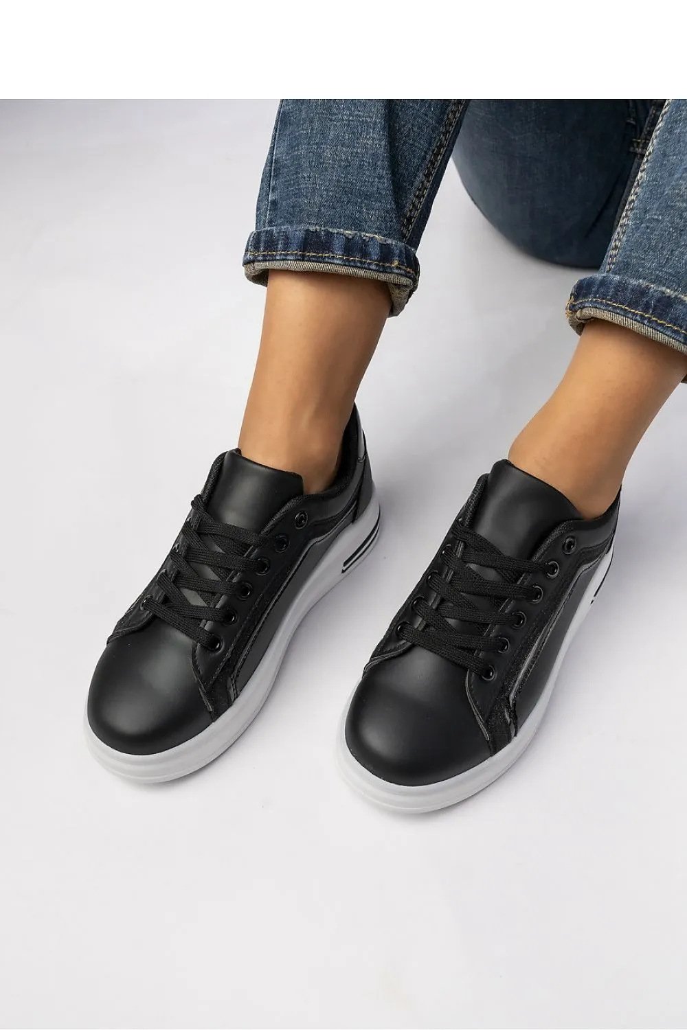Sport Shoes Inello